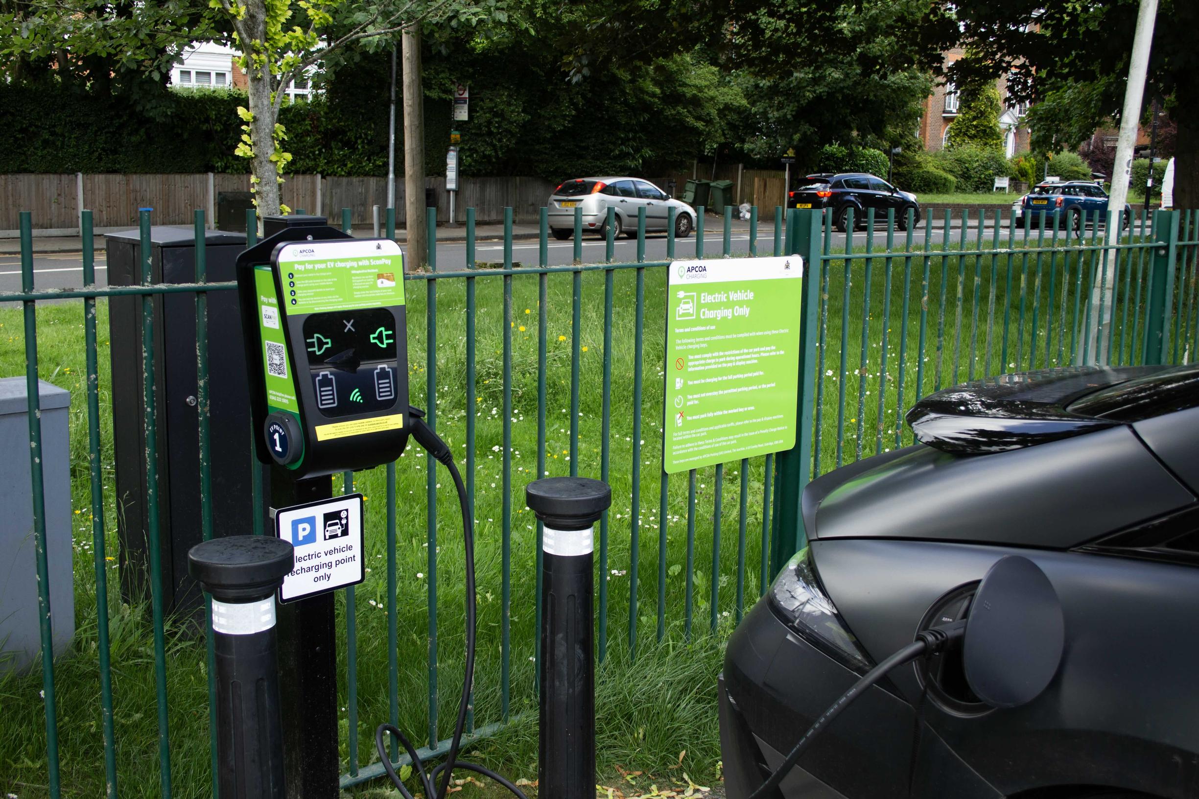 APCOA’s UK car parks plug into CTEK EV chargepoints