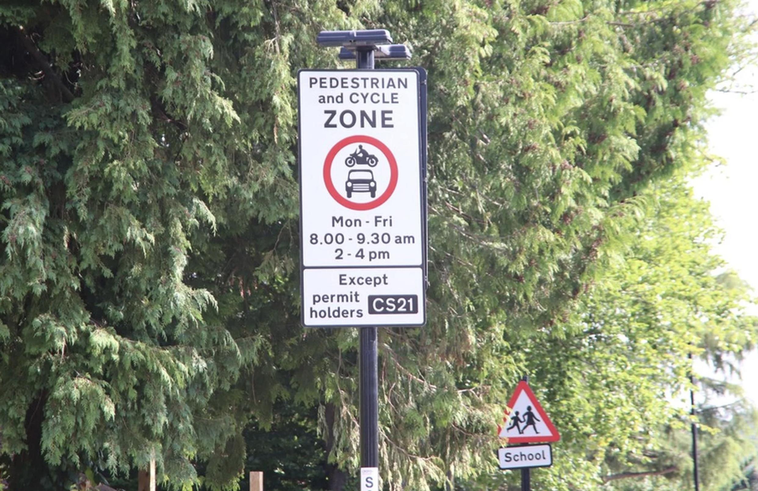 A Croydon School Street sign