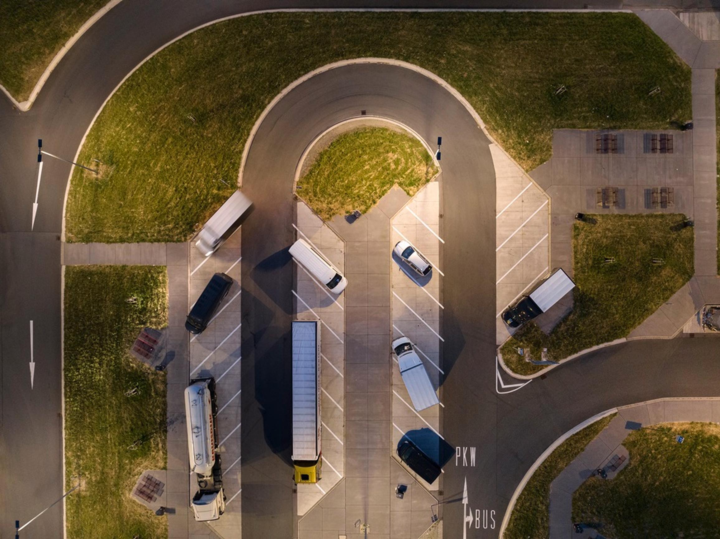 TRILUX has installed insect-friendly outdoor lighting at a rest area for bus and lorry drivers in Germany