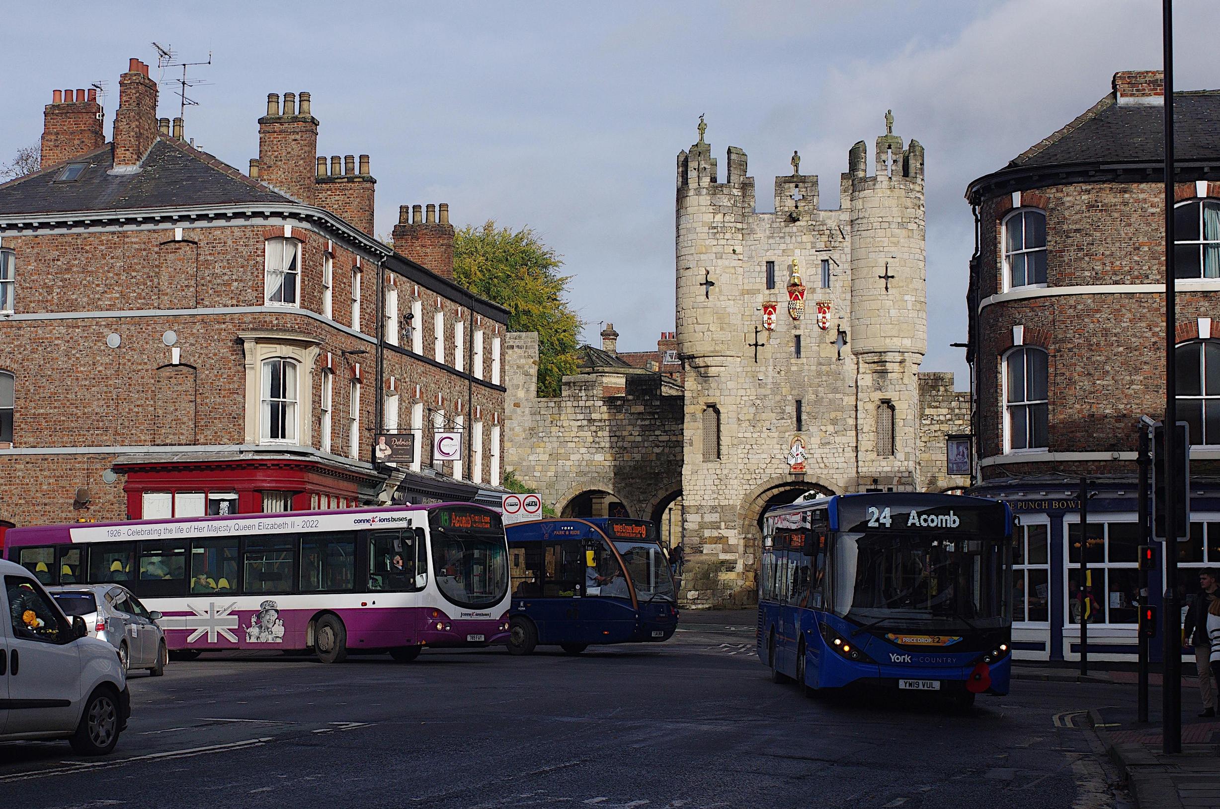 York’s Local Transport Strategy (LTS) Implementation Plan includes using traffic signals to reinforce bus priority