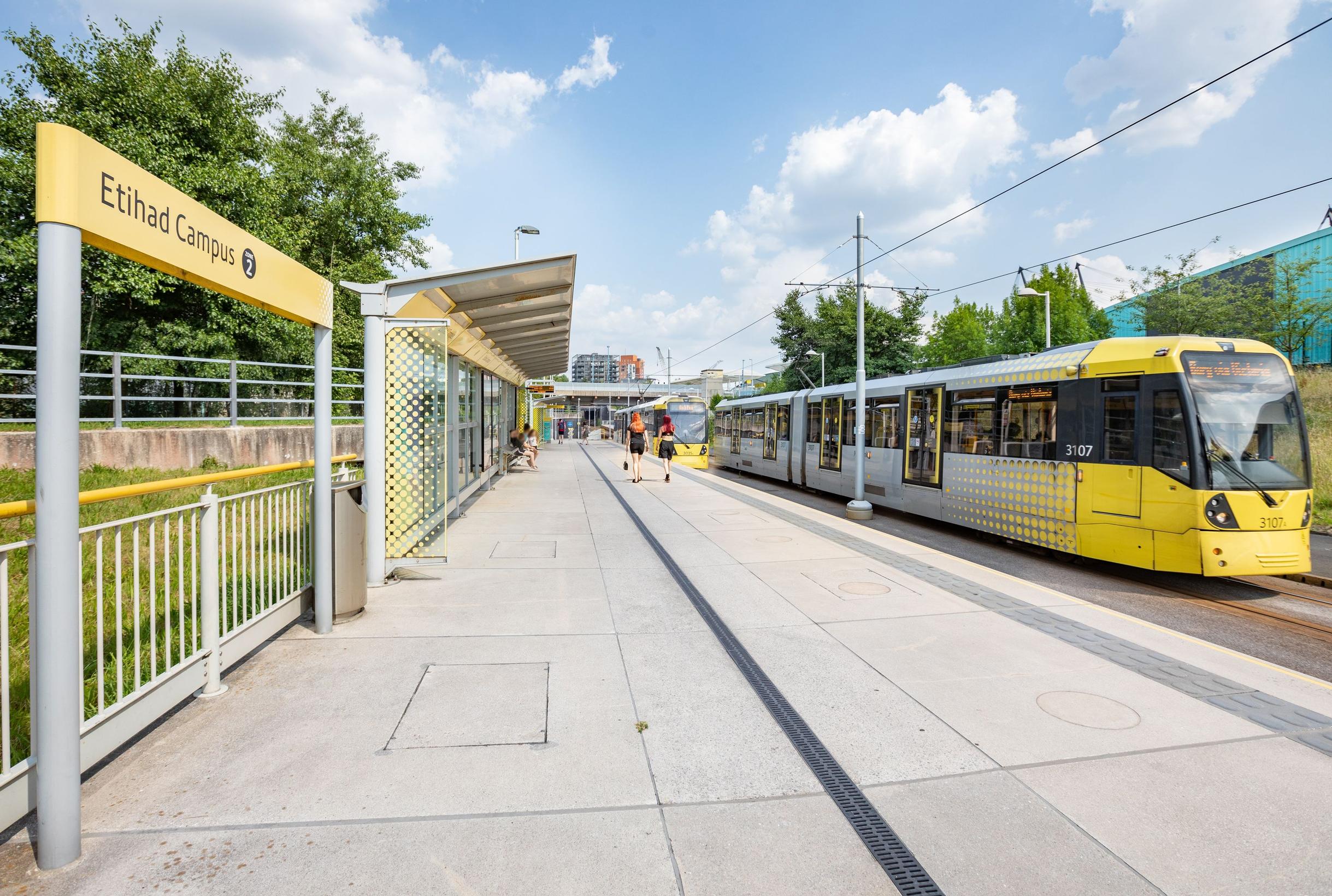 Tram at Etihaf Campus Metrolink stop