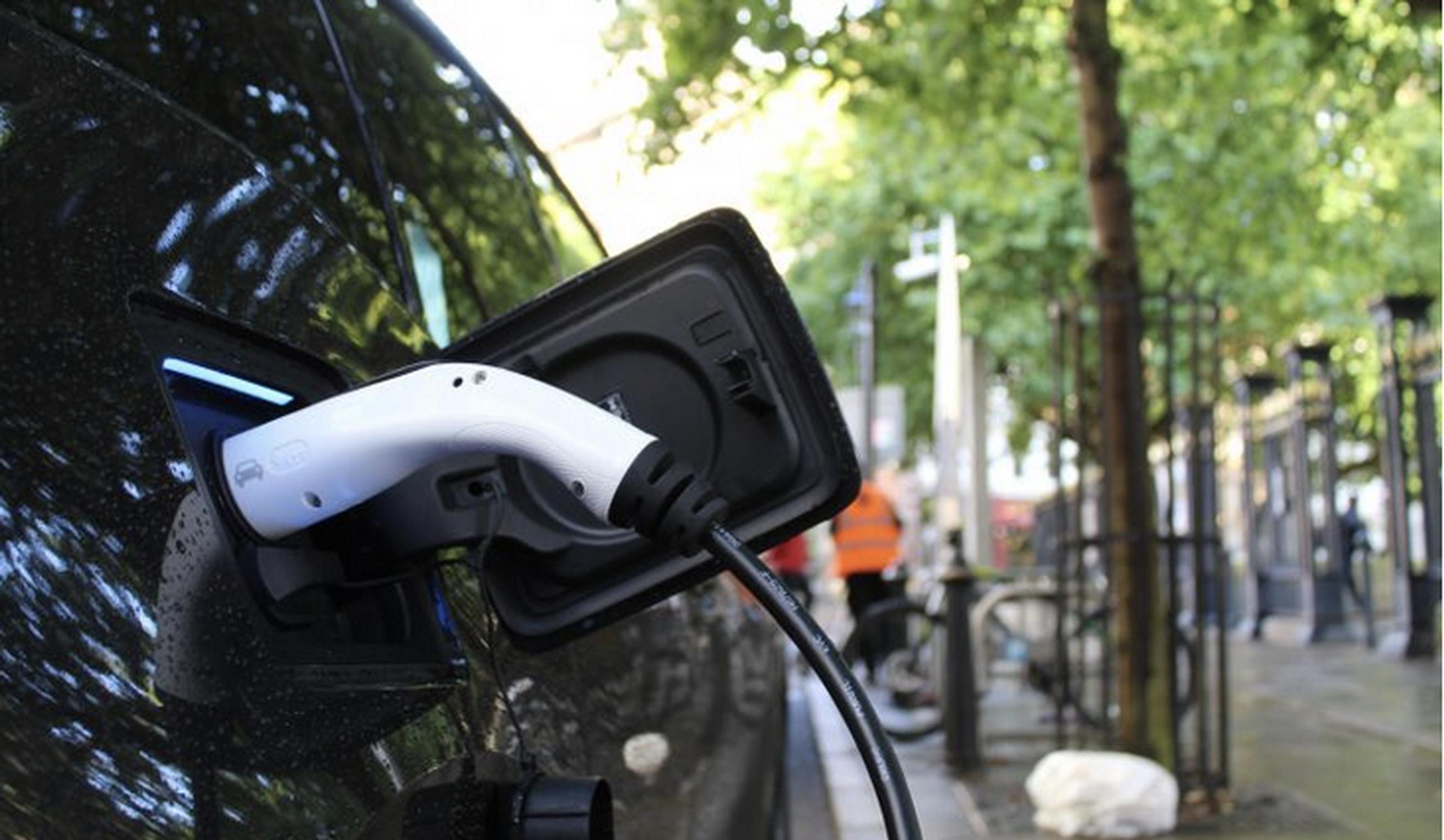 BEAMA, ChargeUK, REA and UKSIF are urging UK government to recommit to existing EV sales targets and not cave to headline-grabbing statements