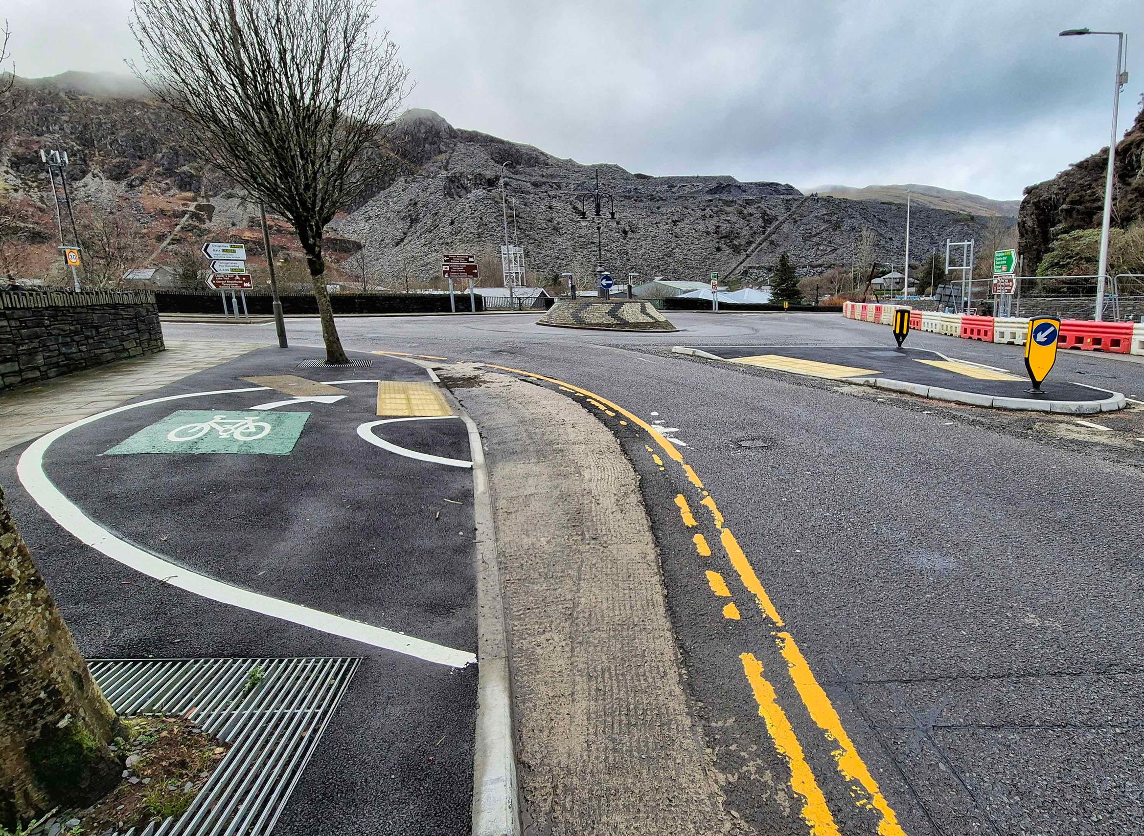 This new section of cycle lane in Blaenau Ffestiniog is intended to encourage more people to cycle.