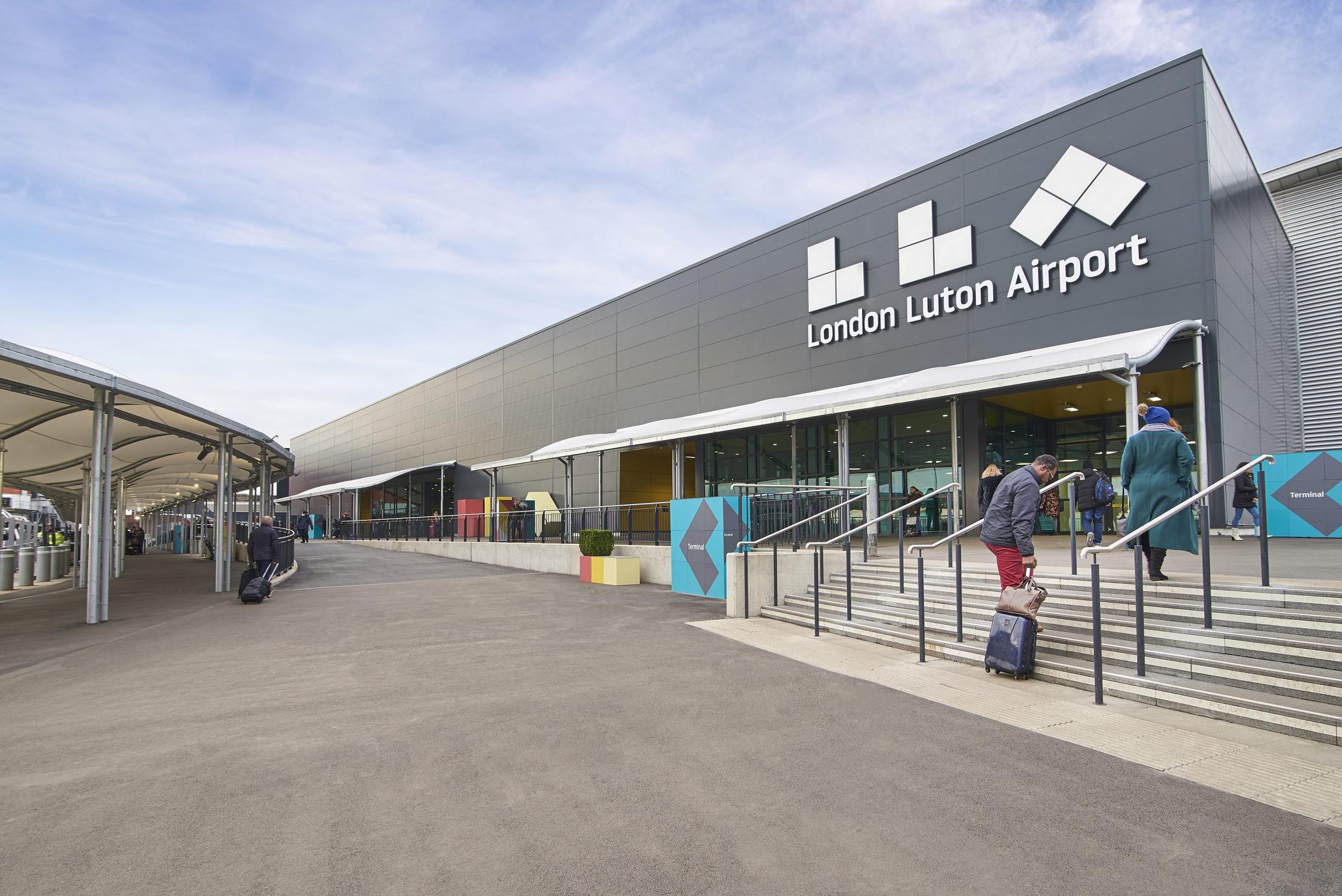 APCOA wins new 5-year contract at London Luton Airport