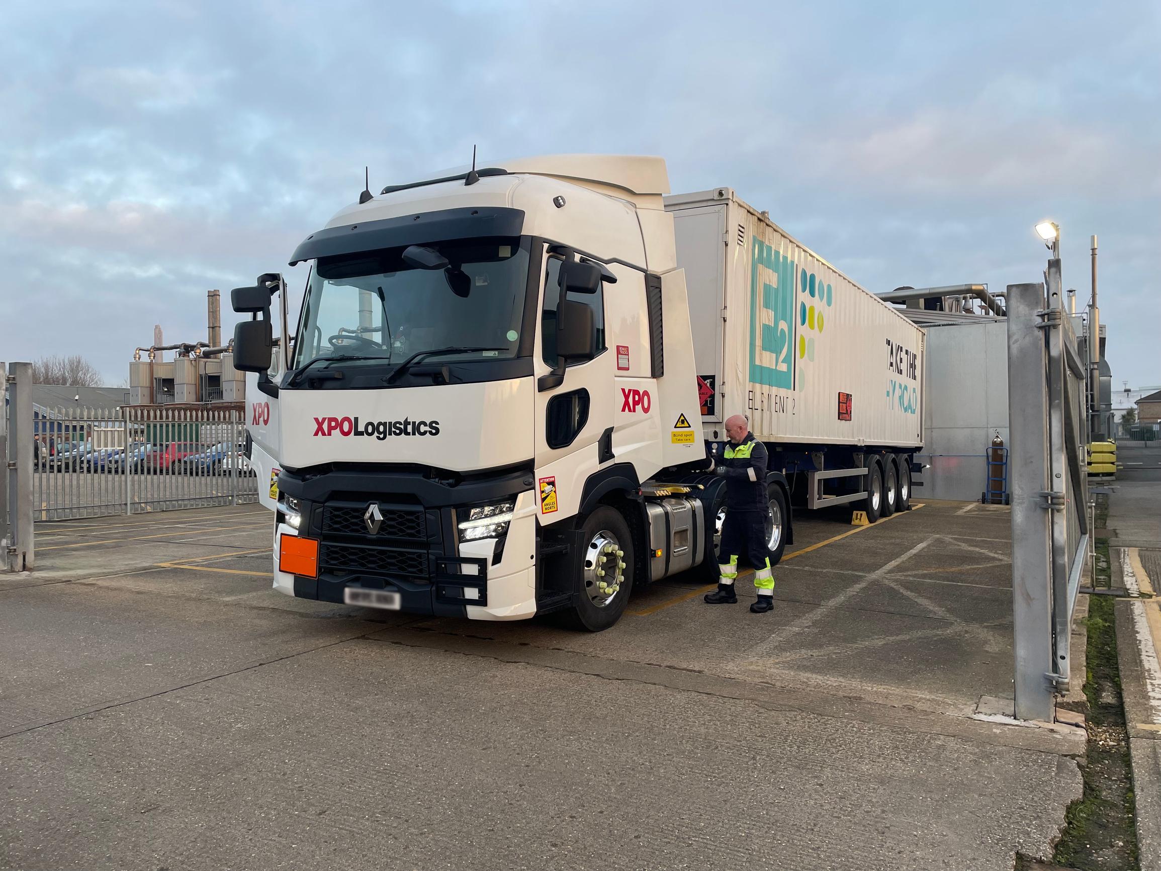 Testing a H2-ICE vehicle at the MAHLE Powertrain facility